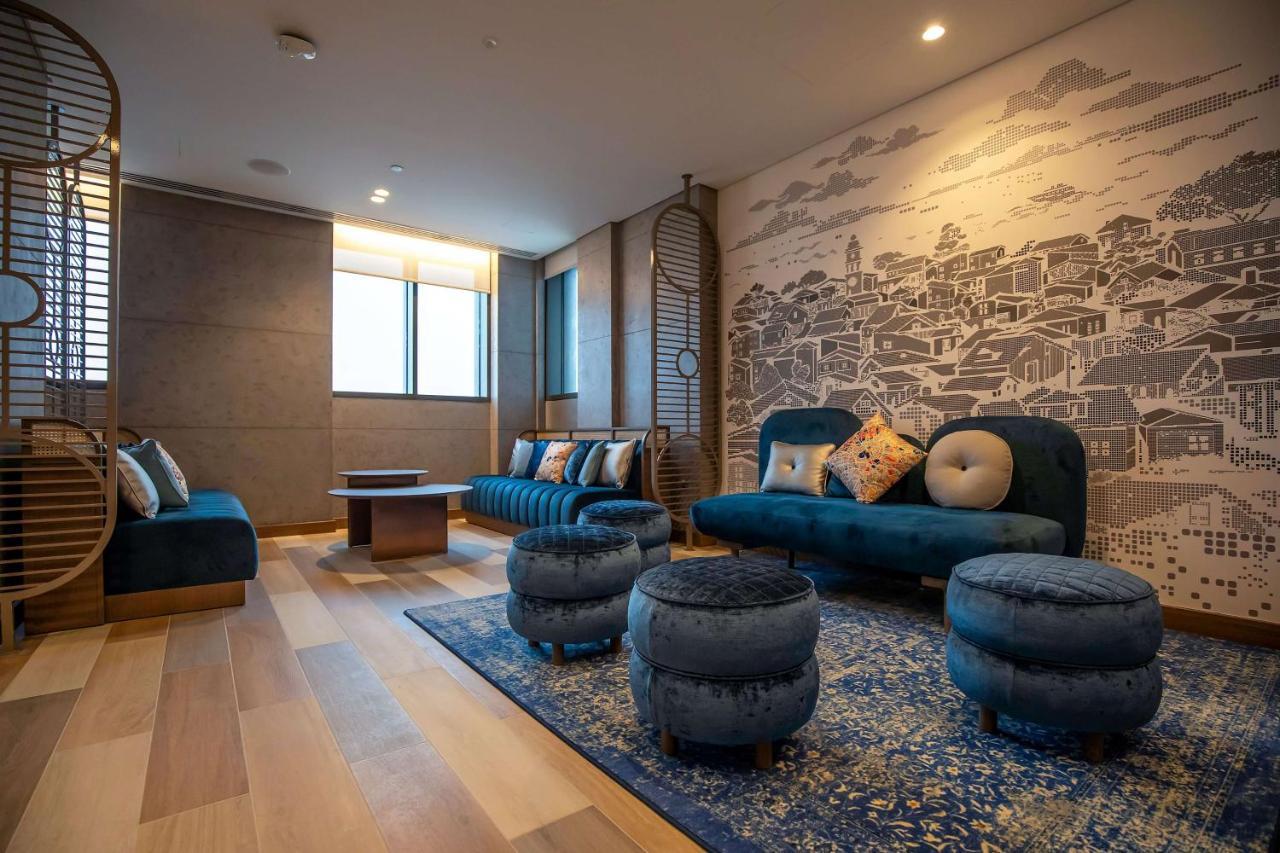 Mercure Dubai Gold District Bagian luar foto