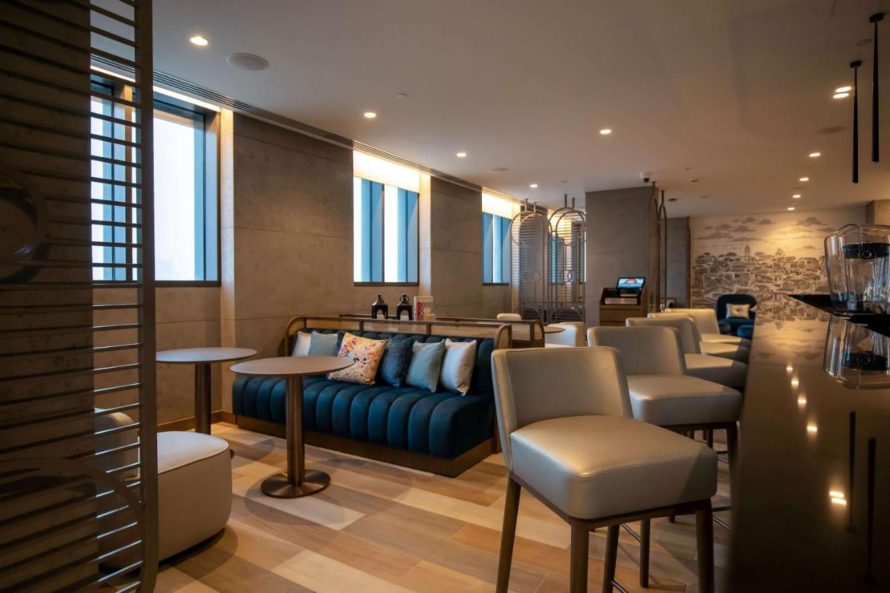 Mercure Dubai Gold District Bagian luar foto