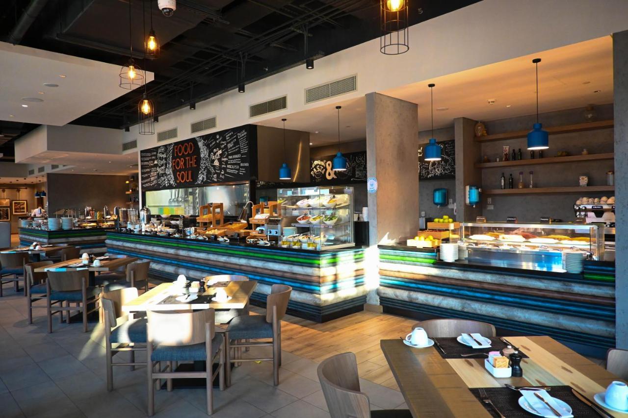 Mercure Dubai Gold District Bagian luar foto